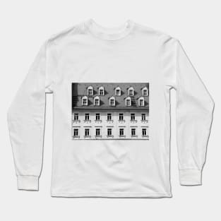 Black and white building Long Sleeve T-Shirt